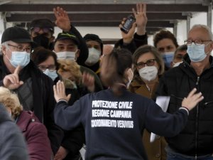 İtalya’da son 24 saatte 487 can kaybı