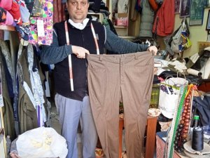 36 yıldır külot pantolon dikiyor