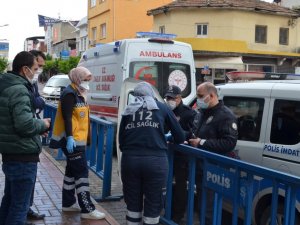 Babaannesini korodan kaybeden adam, karantinayı ihlal edip bankaya para çekmeye geldi