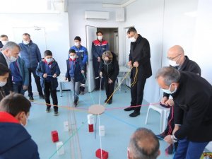 Türkiye’nin ilk “Gezici Motivasyon ve Eğitim Tırı” çocuklarla buluştu