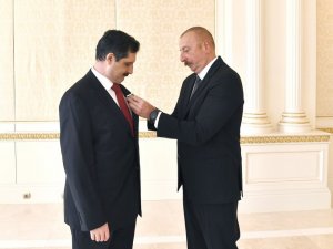 Aliyev’den görev süresi dolan Büyükelçi Erkan Özoral’a Dostluk Nişanı