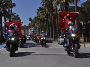 Marmaris polisinden anlamlı kortej