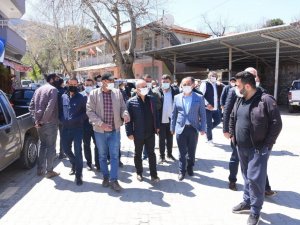 Başkan Kayda, mahalleleri gezip sorunları yerinde tespit ediyor