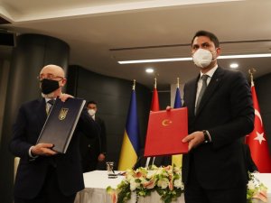 Cumhurbaşkanı Erdoğan: “Mevcut krizin Ukrayna’nın toprak bütünlüğü temelinde diplomatik yöntemlerle çözülmesi gerektiğini inanıyoruz”