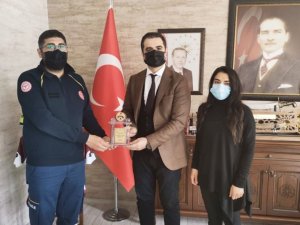 Tunceli’de vefalı sağlık çalışanı ödüllendirildi