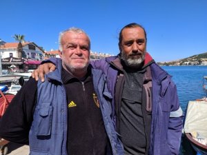 Foça’da düşen askeri uçaktaki pilotları kurtaran balıkçı o anları anlattı