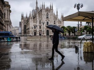 İtalya’da son 24 saatte Covid-19’a bağlı 331 can kaybı