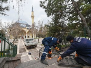 Tarihi camiye yoğun bakım