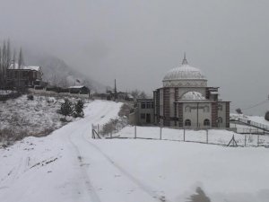 Kütahya’da nisan ayında kar sürprizi