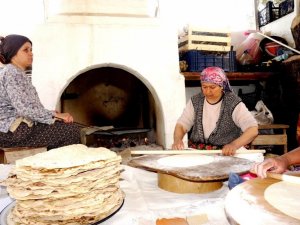 Sarıgöl’de,Ramazanlık yufka yapımı