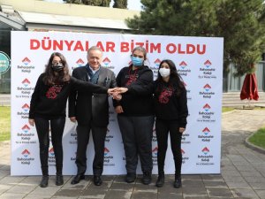 Türkiye’nin gururu Diyarbakırlı gençler İstanbul’da Enver Yücel ile buluştu