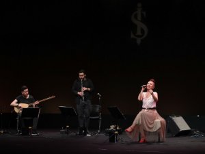 Feryal Öney İş Sanat’a konuk oluyor