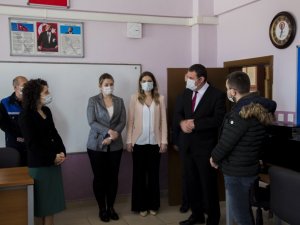 İGÜ köy okullarına teknoloji sınıfı kurdu