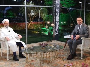 Başkan Erbaş: "Diyanet İşleri Başkanlığı olarak çok güzel bir çalışma yaptık. 5 ciltlik konulu tefsir hazırladık"