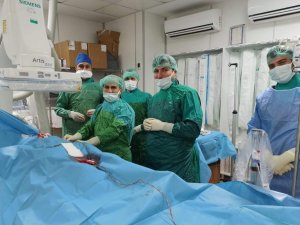 Siirt’te 82 yaşındaki hastaya kalıcı kalp pili takıldı