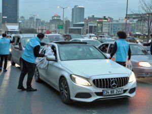 Başakşehir Belediyesi’nden yolda kalanlara iftariyelik