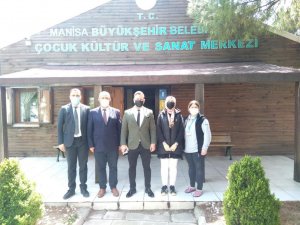 Her şey çocukların en iyi eğitimi alması için