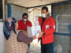 Menteşe Kızılay’dan kırsal mahallelere gıda kolisi desteği