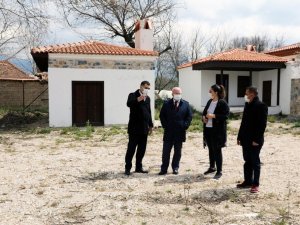 Karabağlar yaylasının bir tarihi yapısı daha ayağa kalkıyor