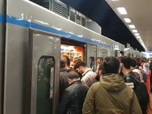 Kısıtlama 19.00’da başladı, İstanbullular evine yetişemedi