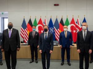 Çavuşoğlu, NATO Konseyi Toplantısına katıldı