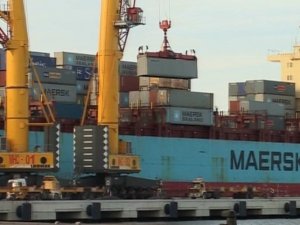 Aliağa limanlarında elleçlenen konteyner ve yük miktarları arttı