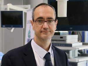 Prof. Dr. Tüzüner: "Kapalı karaciğer cerrahisi hastalara konforlu bir tedavi sağlıyor"