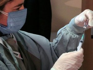 Prof. Dr. Şener’den Covid-19 aşılarıyla ilgili önemli açıklama