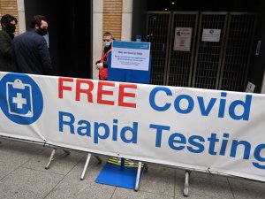 İngiltere’de son 24 saatte 2 bin 672 yeni vaka