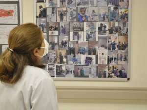 Korona virüs sürecinde yaşadıkları her zorluğu panoda topladılar