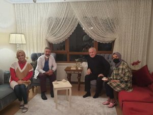 Bakan Fahrettin Koca ikna etti Anaokulu öğretmeni aşısını oldu