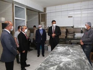 Vali Çelik fırın işletmecilerinde incelemelerde bulundu