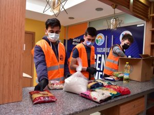 Tuzla Gençlik Merkezi öğrencileri gönüllere dokunuyor