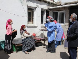 Aşı ikna timleri kapı kapı dolaşıyor
