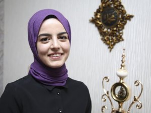 Bakan Koca’nın tweetini paylaştığı Sezgin: "Fahrettin Koca devreye girip annemi ikna etti"
