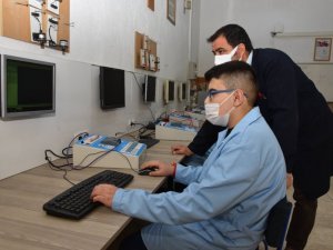 Meslek lisesi UV ışınla hava temizleme cihazı üretti