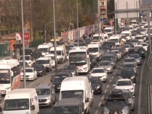 İstanbul trafiğinde yoğunluk, yüzde 63 seviyelerine yükseldi