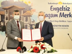 Sultanbeyli’de Engelsiz Yaşam Merkezi için imzalar atıldı