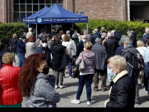 İtalya’da son 24 saatte Covid-19’a bağlı 429 can kaybı