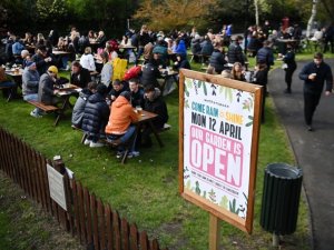 İngiltere’de son 24 saatte 2 bin 206 vaka