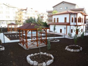 Keçiören’e  10 yeni mahalle konağı