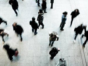 "Komplo teorileri ve sahte haberler aşılamayı olumsuz etkileyebilir"