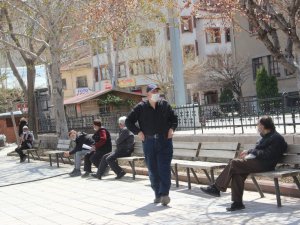 Afyonkarahisar’da vatandaşlar daha sert tedbirler alınmasını istiyor
