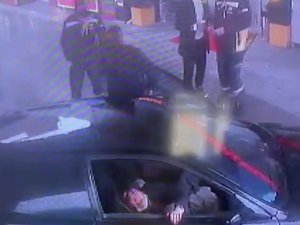 Sultanbeyli’de hastaneye yetişemeyen kadın, benzin istasyonunda doğurdu