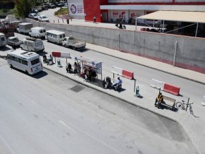 Kuşadası Kapalı Pazar Yeri’ne ulaşım güvenli hale getirildi