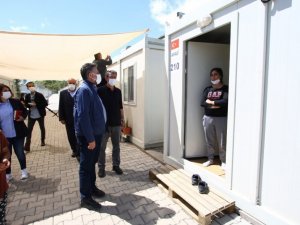Başkan Sandal, depremzedeleri yalnız bırakmıyor