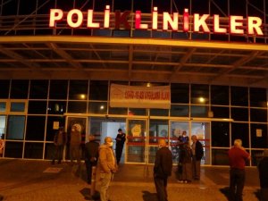 İftarını yapan 55 yaş üzeri vatandaşlar aşı için hastaneye koştu