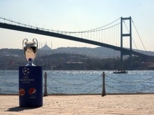 Şampiyonlar Ligi Kupası, İstanbul Boğazı’nda!