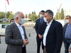 Kızılay Genel Başkanı Kınık vatandaşları kan ve immün plazma bağışına davet etti