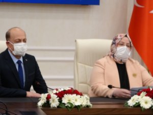 Vedat Bilgin Çalışma ve Sosyal Güvenlik Bakanlığı görevini devraldı
